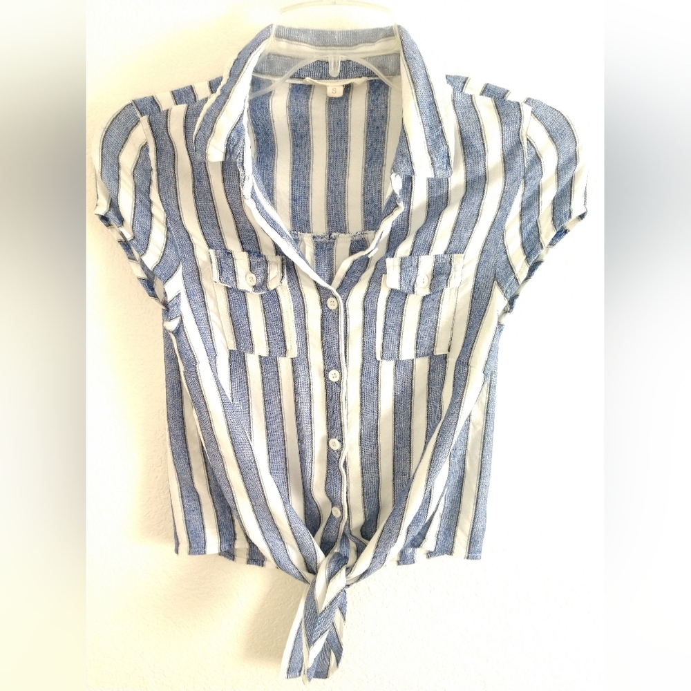Rebellion Junior's Tie Front CROP Top Shirt Blue White Picnic Junior's Small
